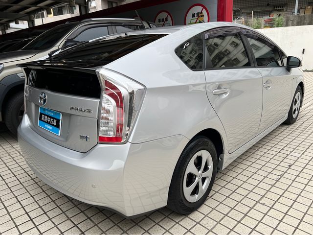 PRIUS 1.8  第5張相片