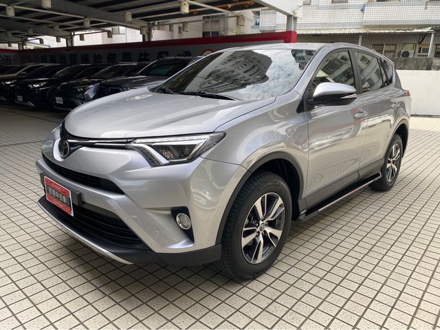 RAV4 2.0  第2張相片