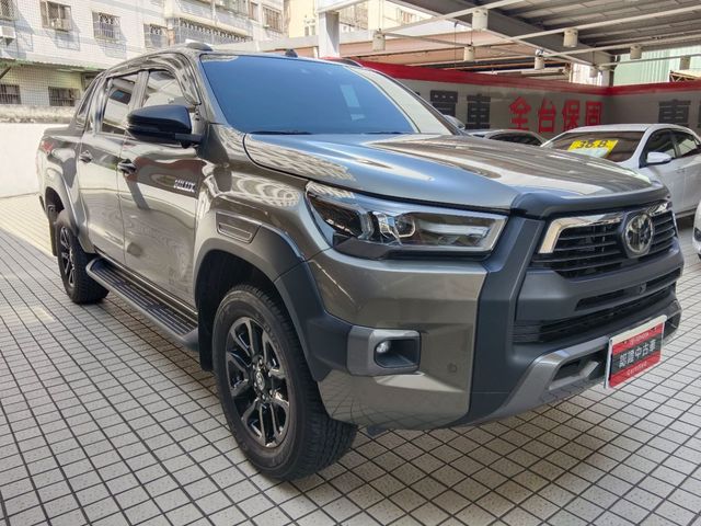 HILUX 2.8  第3張相片