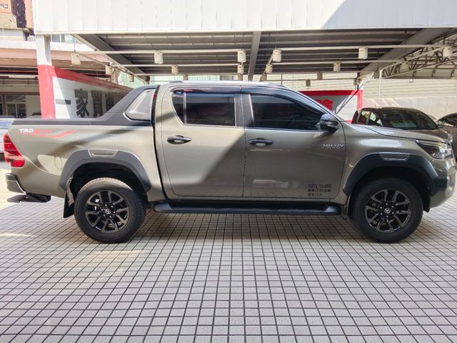 HILUX 2.8  第4張相片