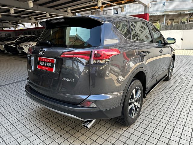 RAV4 2.0  第5張相片