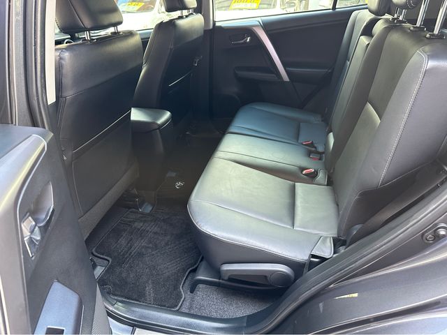 RAV4 2.0  第8張相片
