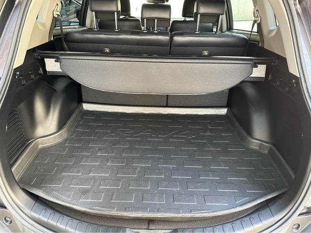 RAV4 2.0  第9張相片