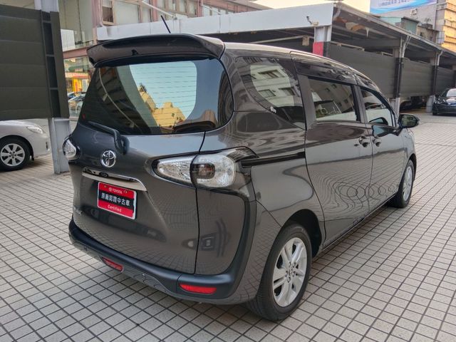SIENTA 1.8  第5張相片
