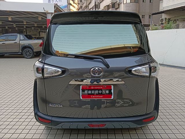 SIENTA 1.8  第6張相片