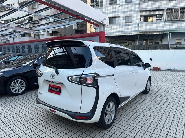 SIENTA 1.8  第5張相片