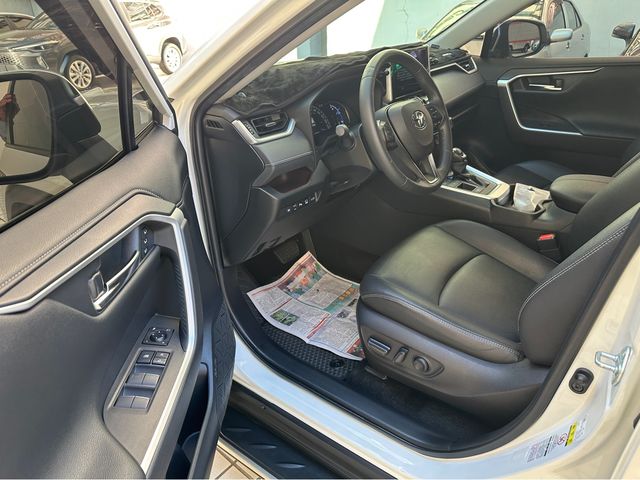 RAV4 2.5 HV  第7張相片