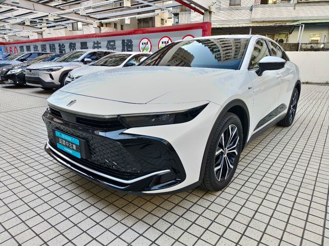 CROWN 2.5  第1張相片