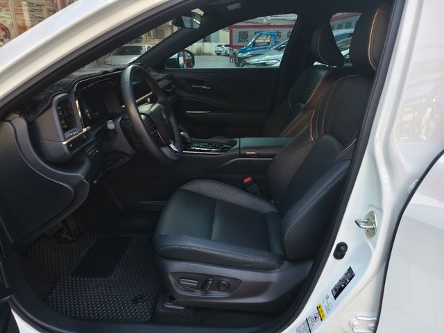 CROWN 2.5  第8張相片