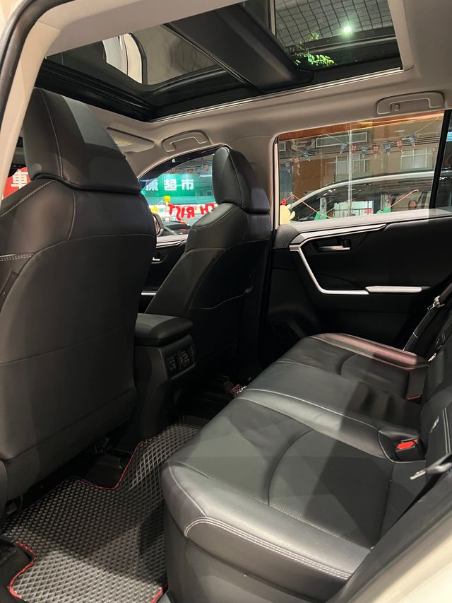 RAV4 2.5 HV  4WD  第8張相片
