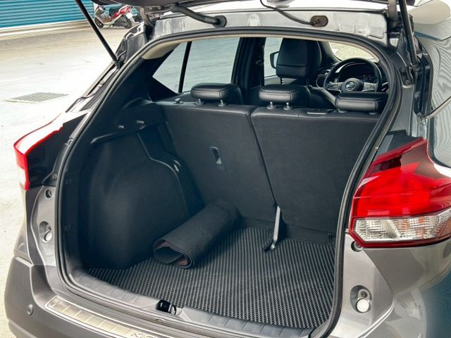 一手車 小故事 不介意有大價差 賞車另有優惠價  第6張相片