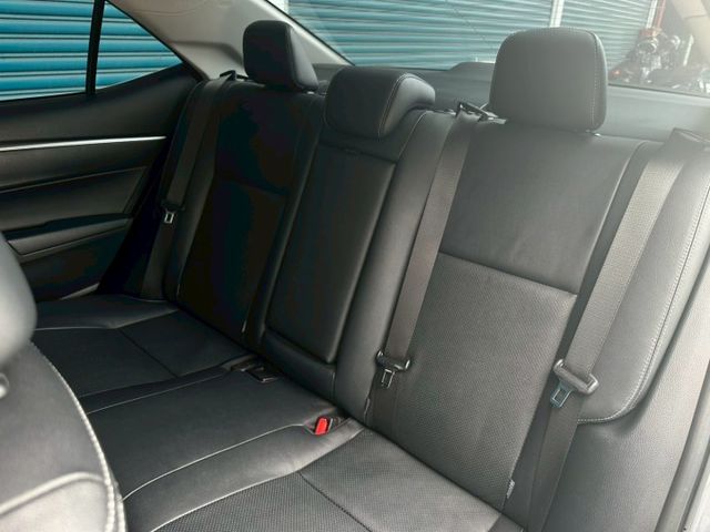 豪華版 雙環式儀表板 6安全氣囊 GARMIN影音主機 賞車另有優惠  第7張相片