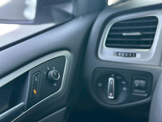 20萬內歐洲進口渦輪小車 都整理好了 賞車另有優惠  第9張相片