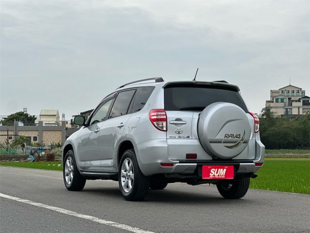 新價格 一手車 內外氣氛佳 賞車另有優惠  第2張相片