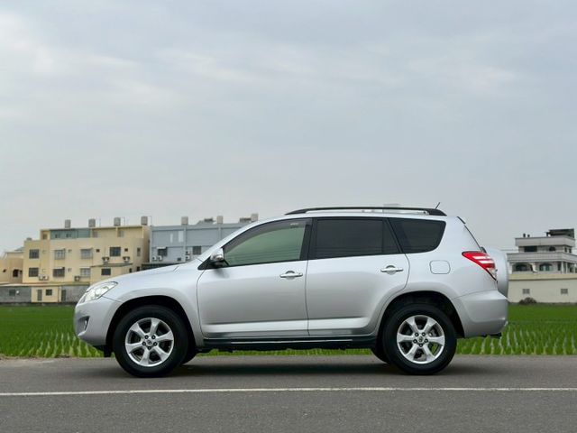 新價格 一手車 內外氣氛佳 賞車另有優惠  第3張相片