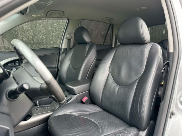 新價格 一手車 內外氣氛佳 賞車另有優惠  第6張相片