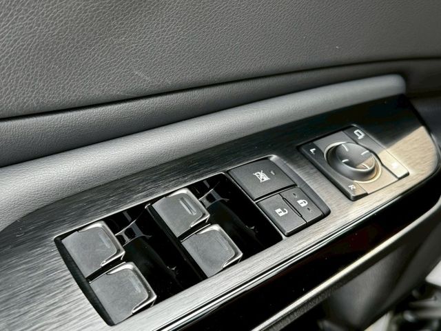 高級豪華房車 lv2跟車 雙區恆溫 鑽石地毯 豪華版 賞車另有優惠  第19張相片