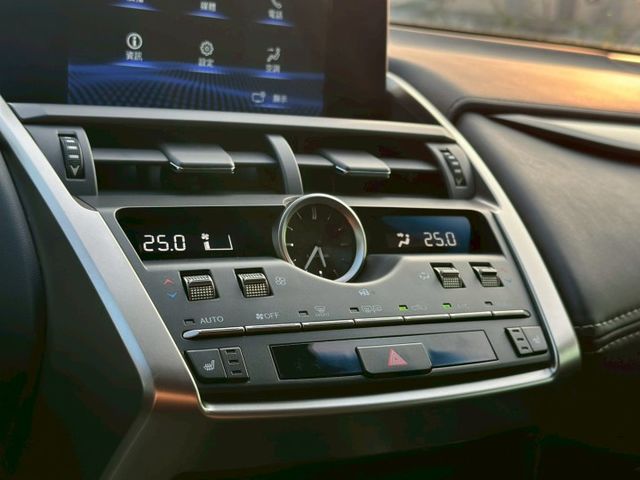 菁英PLUS 原版件 雙電椅 電尾門 賞車另有優惠價  第7張相片