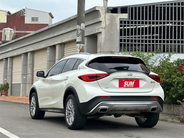 GLA的雙生兄弟 CP質超高 車子非常漂亮 賞車另有優惠  第2張相片