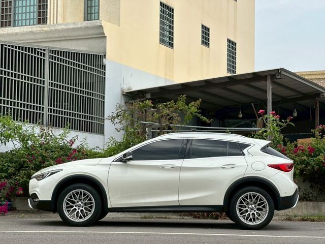 GLA的雙生兄弟 CP質超高 車子非常漂亮 賞車另有優惠  第3張相片