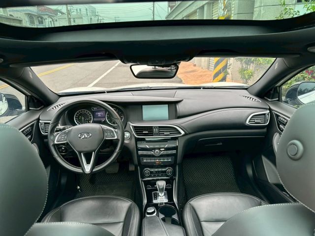 GLA的雙生兄弟 CP質超高 車子非常漂亮 賞車另有優惠  第4張相片