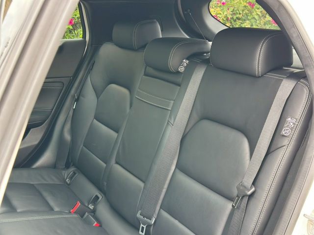 GLA的雙生兄弟 CP質超高 車子非常漂亮 賞車另有優惠  第8張相片