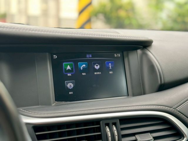 GLA的雙生兄弟 CP質超高 車子非常漂亮 賞車另有優惠  第9張相片