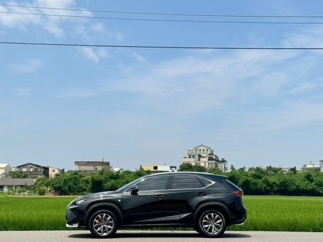 最便宜的F版 AWD 雙色內裝 賞車另有優惠  第2張相片