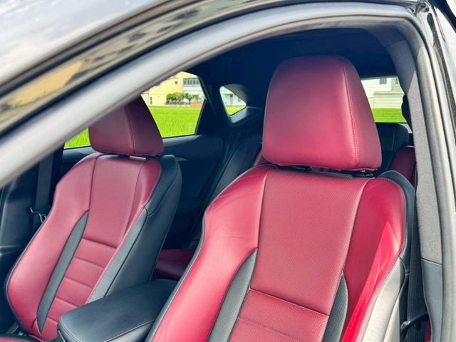 最便宜的F版 AWD 雙色內裝 賞車另有優惠  第7張相片