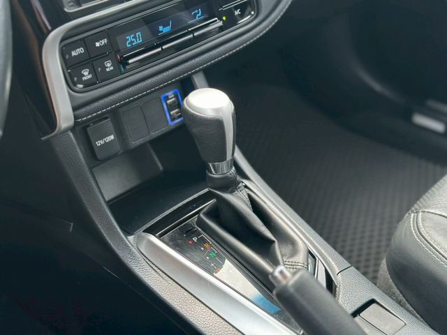 豪華版 雙環儀表板 garmin主機 6安全氣囊 賞車另有優惠價  第16張相片