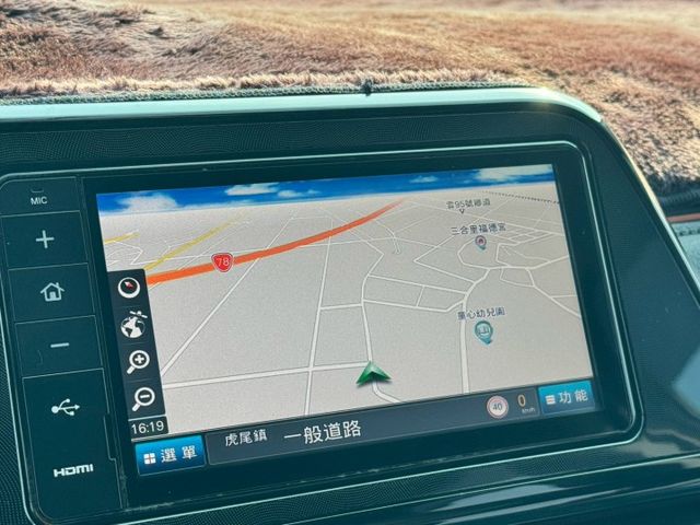 7人座 定速 導航 導車影像 一手車 賞車另有優惠價  第18張相片