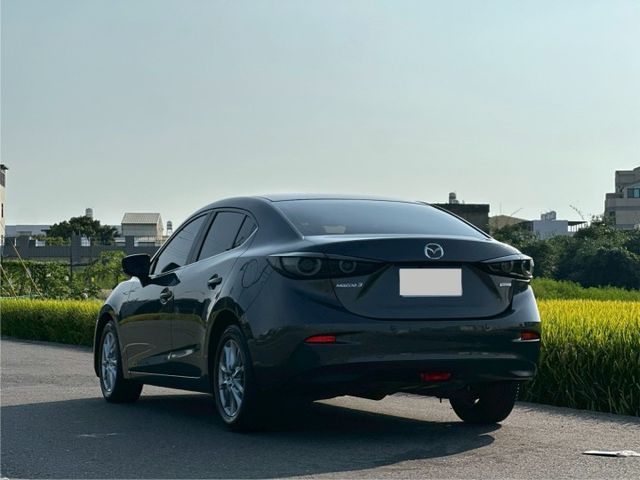 一手車 跑少 改中網 與尾燈 氣氛佳 賞車另有優惠價  第2張相片