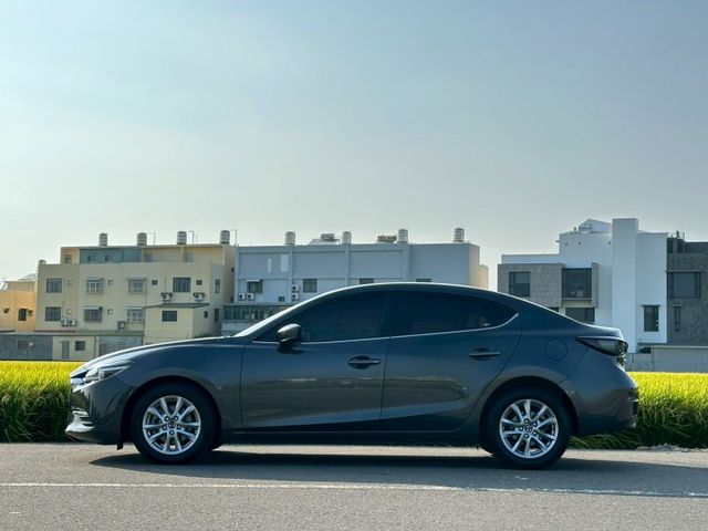 一手車 跑少 改中網 與尾燈 氣氛佳 賞車另有優惠價  第3張相片