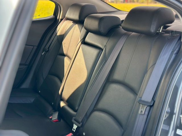 一手車 跑少 改中網 與尾燈 氣氛佳 賞車另有優惠價  第8張相片