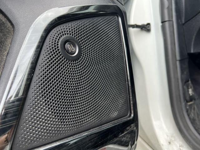 整備中搶先看 全段排氣管 碳纖維方向盤 內裝氣氛燈 小瑕疵有價差買到賺到  第9張相片