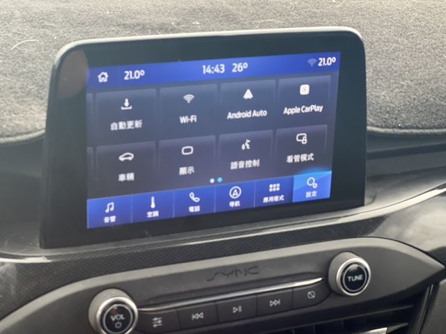 整備中搶先看 全段排氣管 碳纖維方向盤 內裝氣氛燈 小瑕疵有價差買到賺到  第11張相片