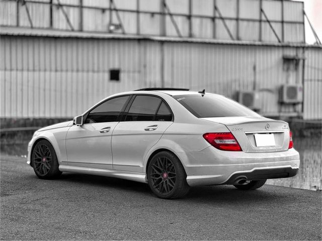 C-CLASS SEDAN W204  第2張相片