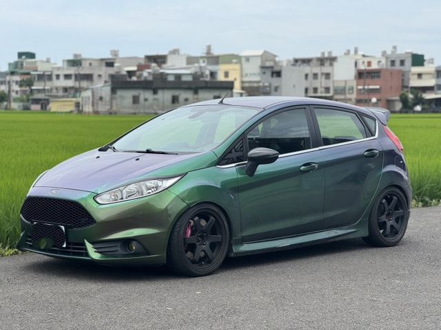FIESTA  第1張相片