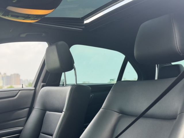 E-CLASS W212  第9張相片