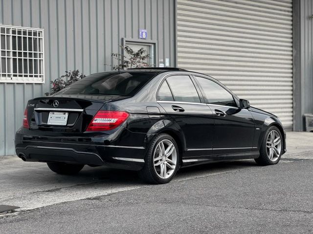 C-CLASS SEDAN W204  第2張相片