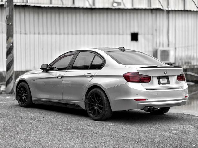 3 SERIES SEDAN F30  第3張相片
