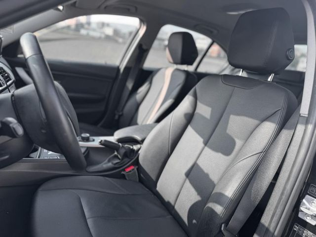 3 SERIES SEDAN F30  第3張相片