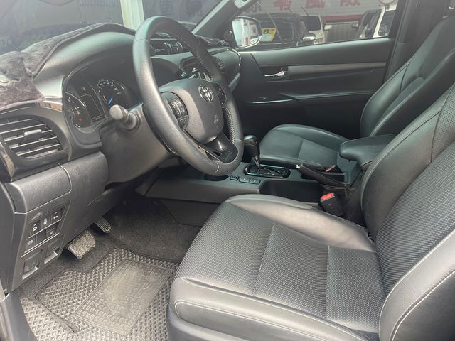 HILUX  第8張相片