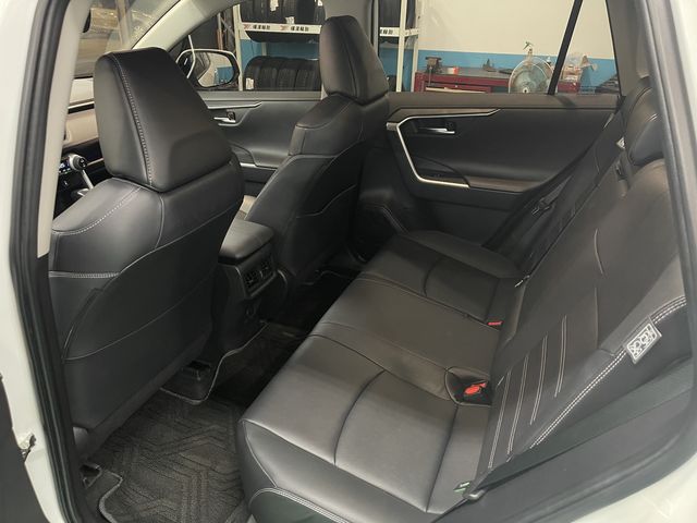 RAV4 2.0  第8張相片