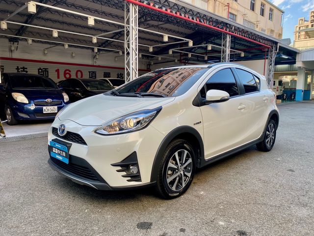 PRIUS C 1.5  第1張相片