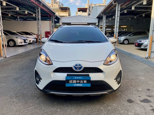 PRIUS C 1.5  第2張相片