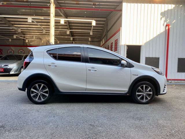 PRIUS C 1.5  第4張相片