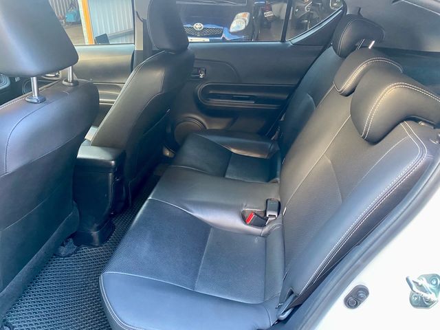 PRIUS C 1.5  第9張相片