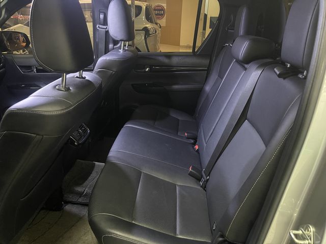 HILUX 2.8  第9張相片