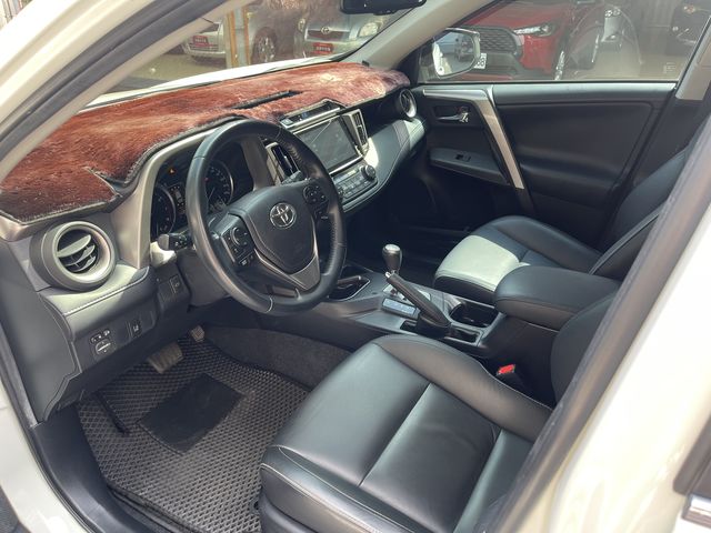 RAV4 2.5  第7張相片